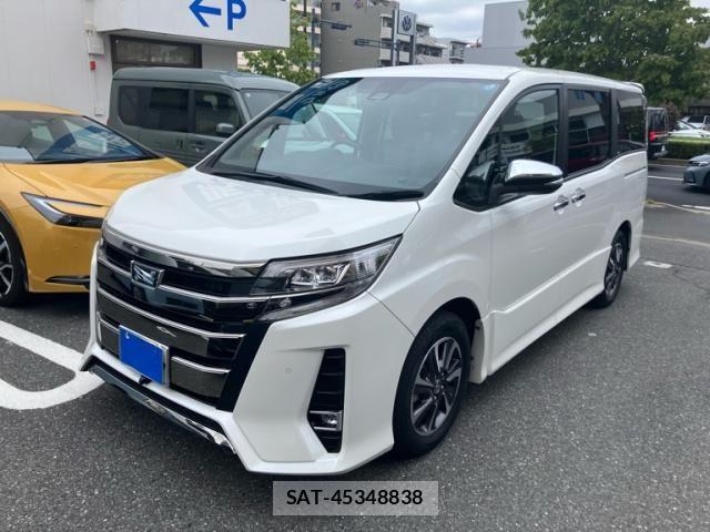 Toyota NOAH 2021-01 8660689-1