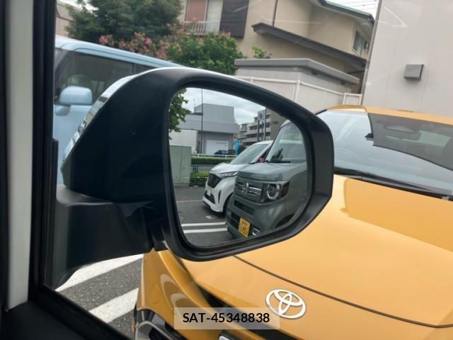 Toyota NOAH 2021-01 8660689-20