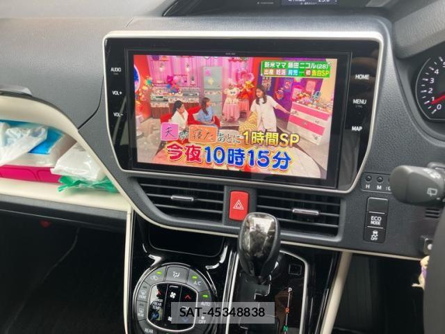 Toyota NOAH 2021-01 8660689-26