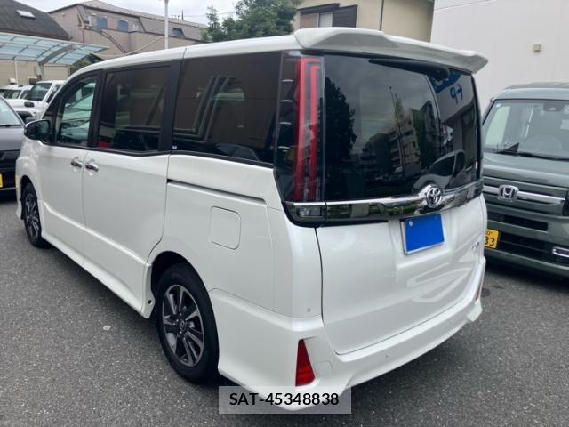 Toyota NOAH 2021-01 8660689-5