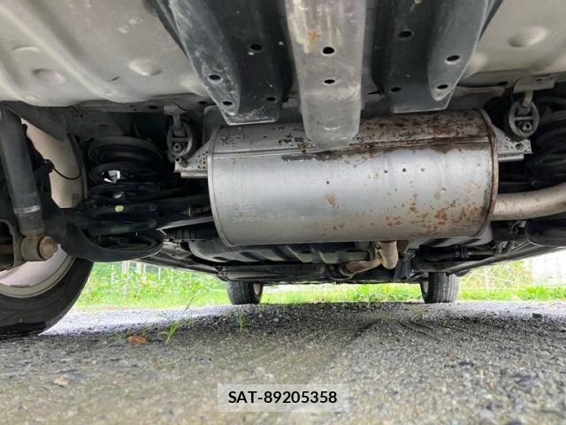 Toyota NOAH 2012-04 8660700-11