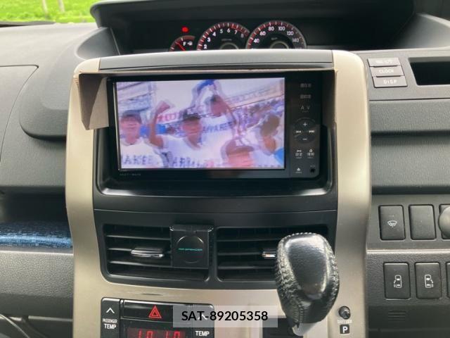 Toyota NOAH 2012-04 8660700-22