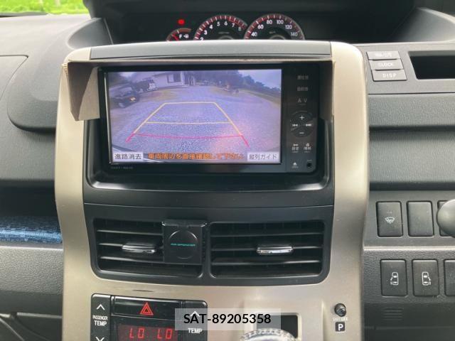 Toyota NOAH 2012-04 8660700-23