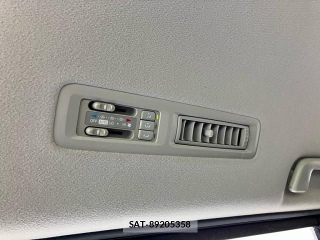 Toyota NOAH 2012-04 8660700-27