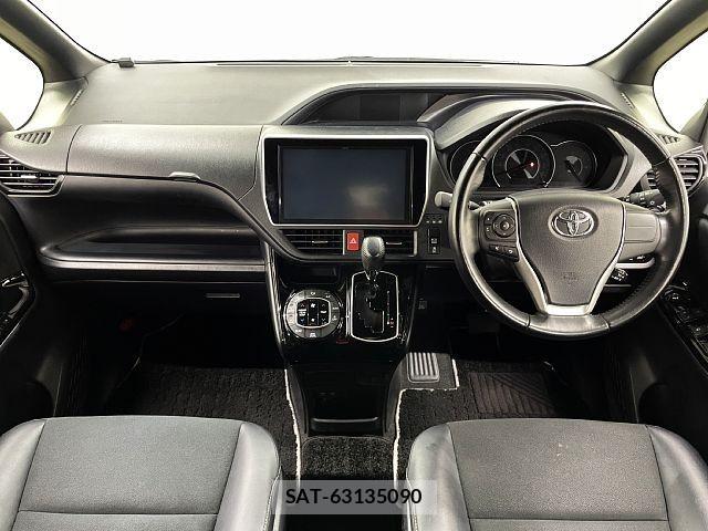 Toyota NOAH 2018-08 8660692-1