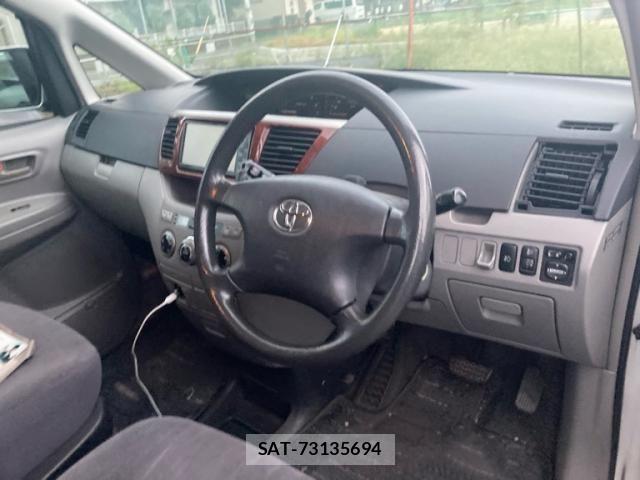Toyota NOAH 2003-09 8666655-5