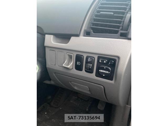 Toyota NOAH 2003-09 8666655-6
