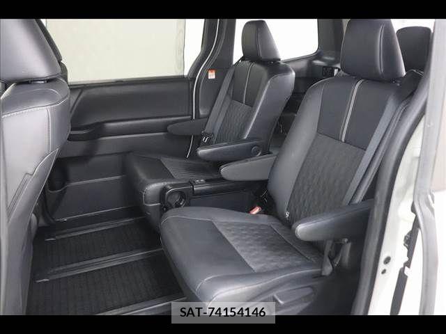 Toyota NOAH 2022-09 8660686-11