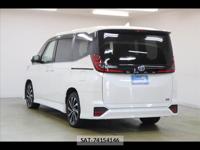 Toyota NOAH 2022-09 8660686-19
