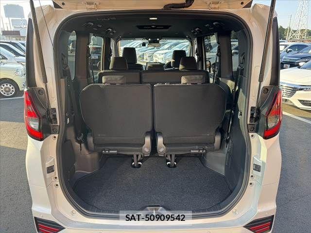 Toyota NOAH 2022-04 8660691-19