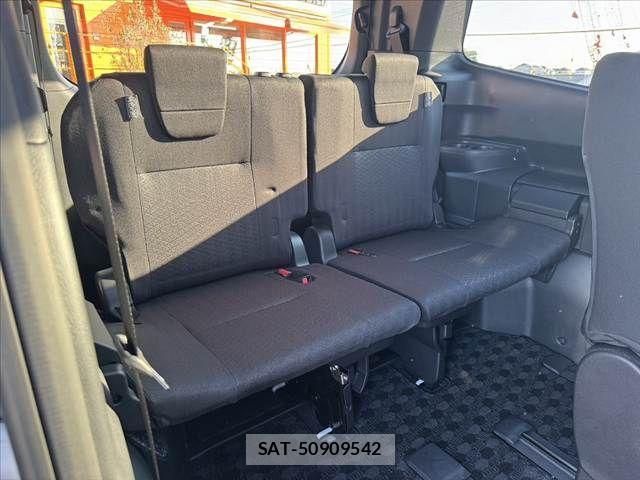 Toyota NOAH 2022-04 8660691-20