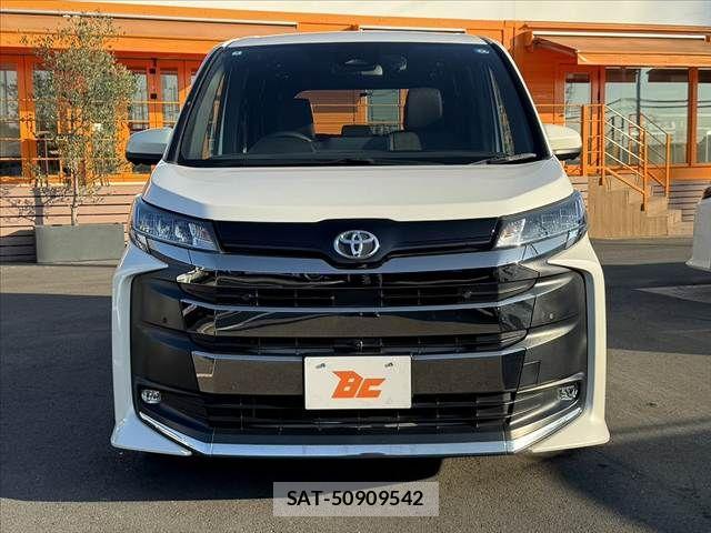 Toyota NOAH 2022-04 8660691-8