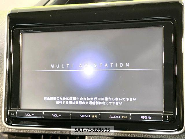 Toyota NOAH 2014-03 8666649-2