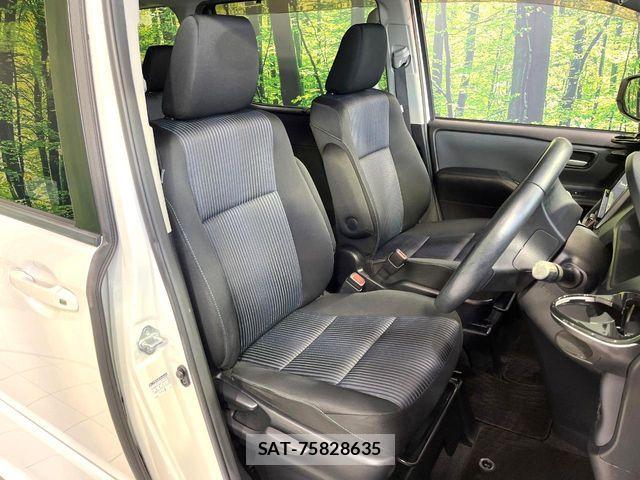 Toyota NOAH 2014-03 8666649-6
