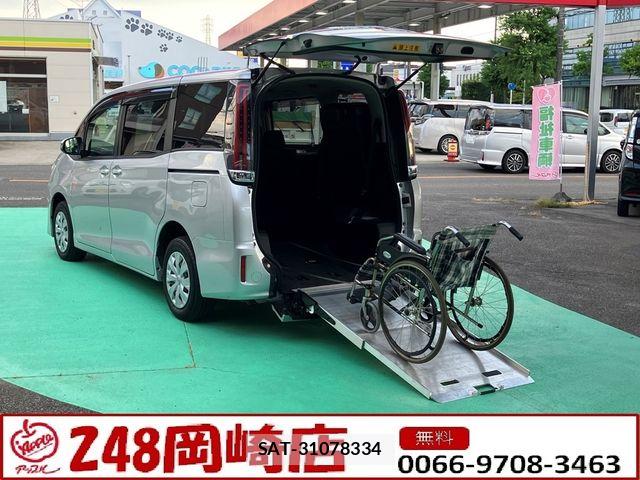Toyota NOAH 2021-07 8660693-0