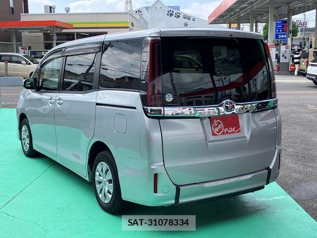 Toyota NOAH 2021-07 8660693-13