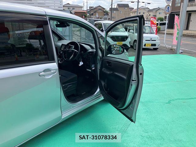 Toyota NOAH 2021-07 8660693-16