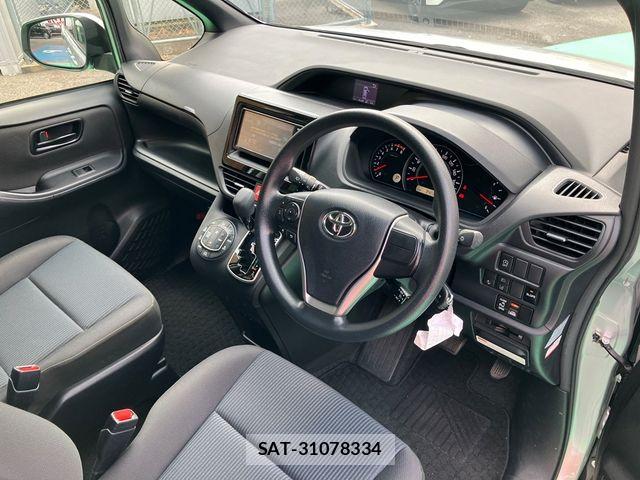 Toyota NOAH 2021-07 8660693-17