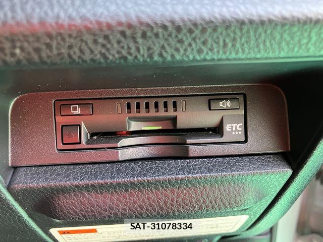 Toyota NOAH 2021-07 8660693-21