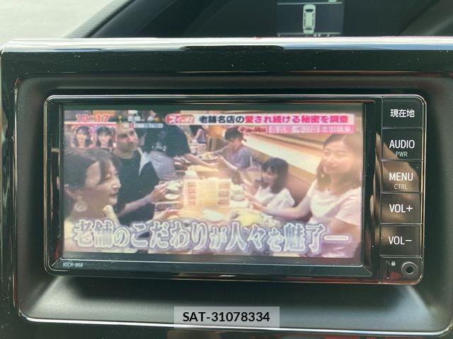 Toyota NOAH 2021-07 8660693-23