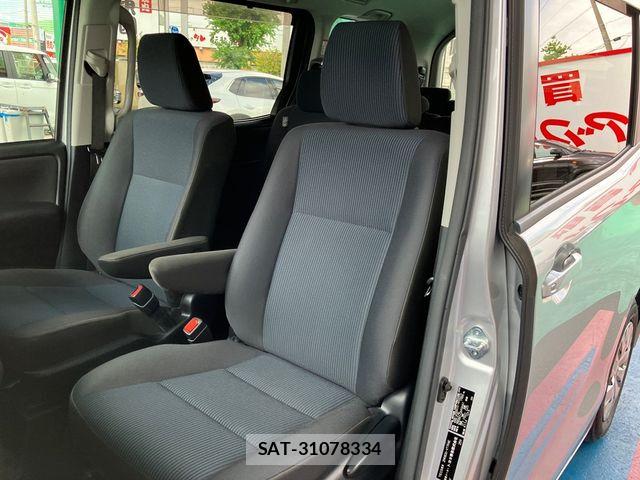 Toyota NOAH 2021-07 8660693-26