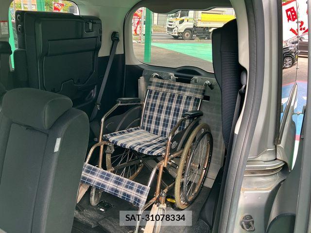 Toyota NOAH 2021-07 8660693-2