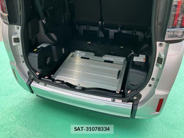 Toyota NOAH 2021-07 8660693-6