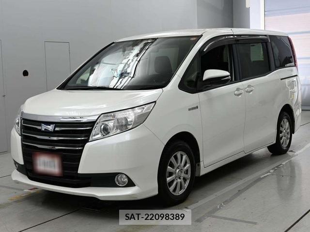 Toyota NOAH 2015-09 8673691-0