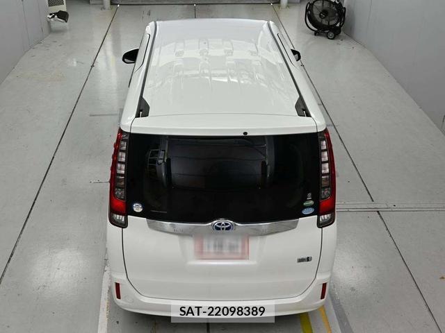 Toyota NOAH 2015-09 8673691-3