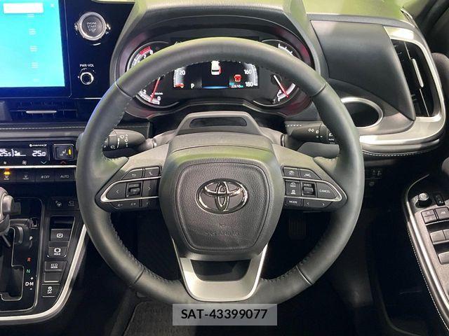 Toyota NOAH 2022-04 8686169-11
