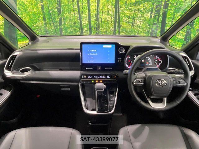 Toyota NOAH 2022-04 8686169-1