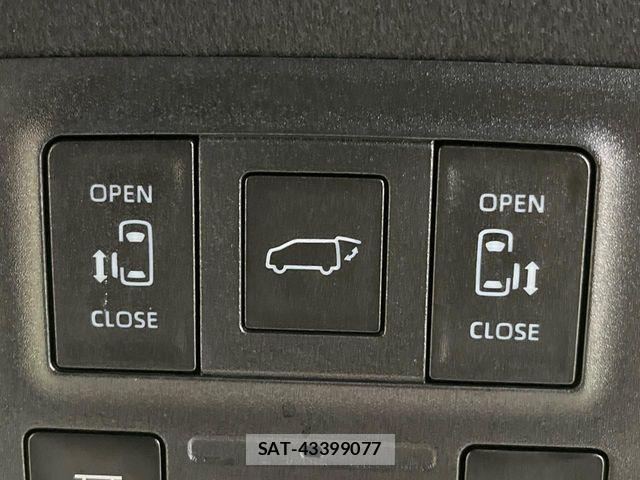 Toyota NOAH 2022-04 8686169-6