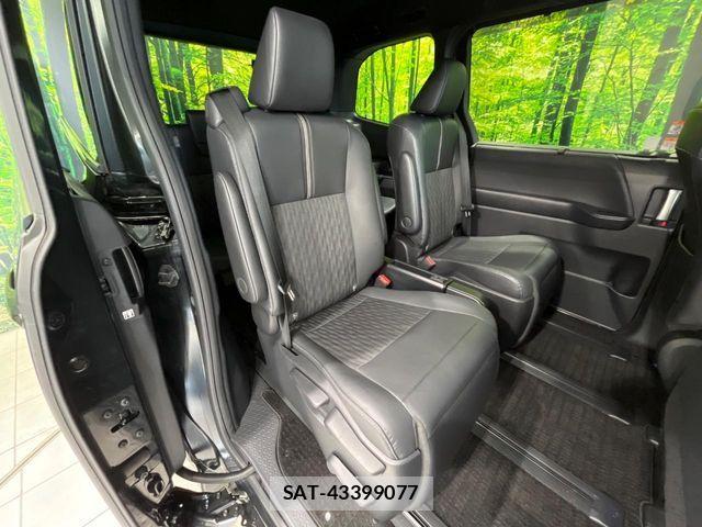 Toyota NOAH 2022-04 8686169-8