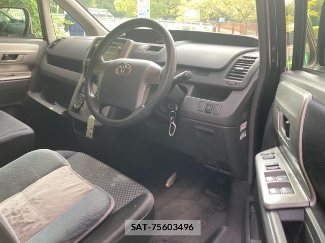 Toyota NOAH 2008-06 8686173-2