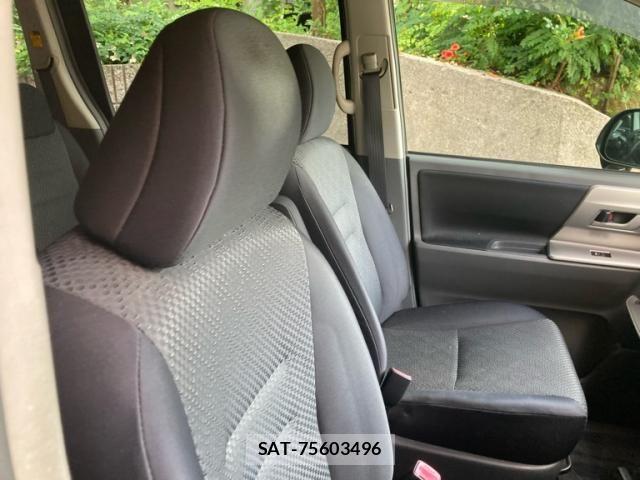 Toyota NOAH 2008-06 8686173-6