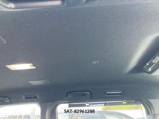 Toyota NOAH 2023-09 8686171-11
