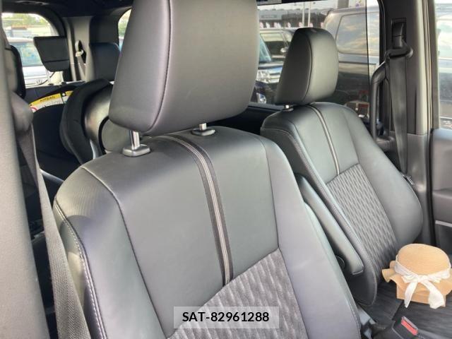 Toyota NOAH 2023-09 8686171-17