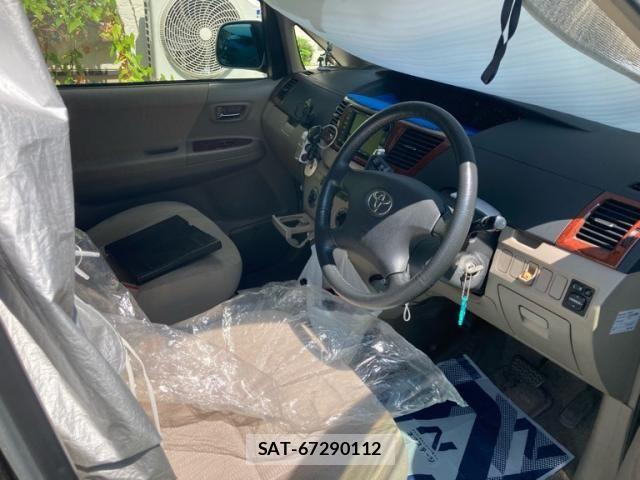 Toyota NOAH 2003-09 8686174-10