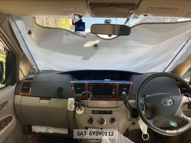 Toyota NOAH 2003-09 8686174-12