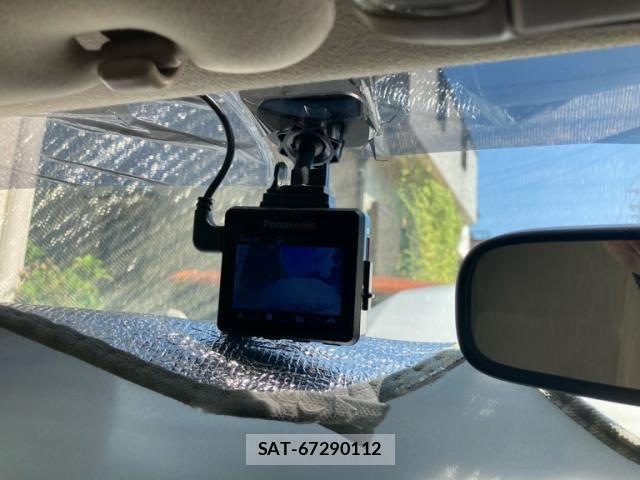 Toyota NOAH 2003-09 8686174-21