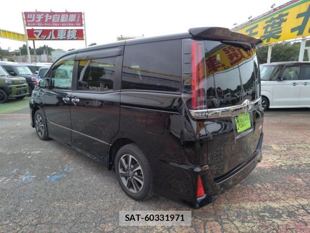 Toyota NOAH 2021-11 8686172-10