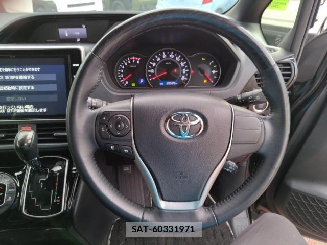 Toyota NOAH 2021-11 8686172-13