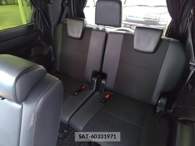 Toyota NOAH 2021-11 8686172-23