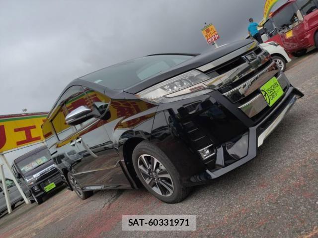 Toyota NOAH 2021-11 8686172-24