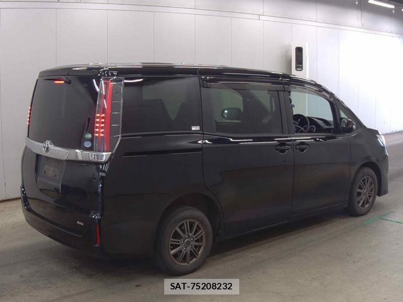 Toyota NOAH 2020-02 8696933-1