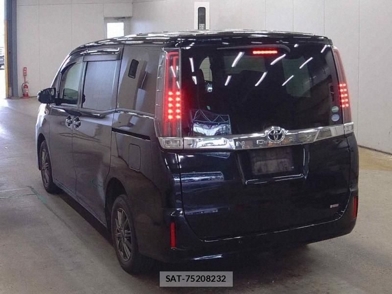 Toyota NOAH 2020-02 8696933-2