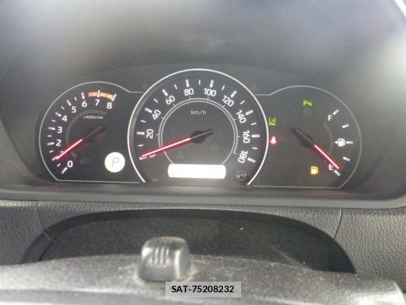 Toyota NOAH 2020-02 8696933-5