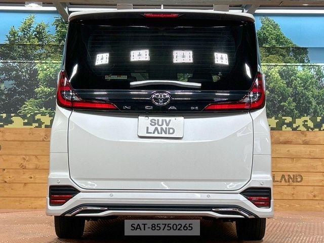 Toyota NOAH 2022-04 8744740-15