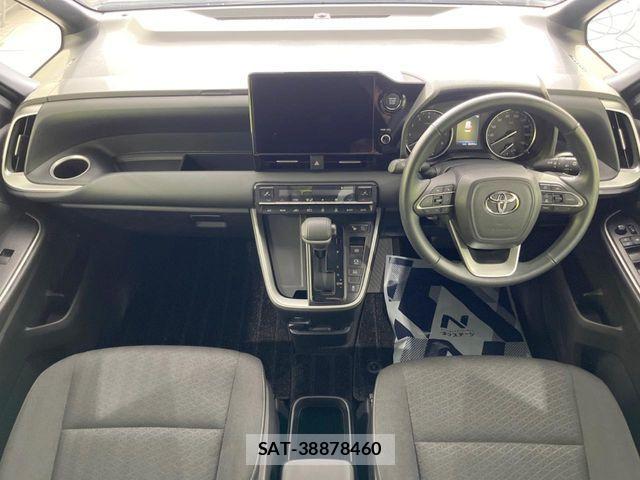 Toyota NOAH 2024-11 8744746-1