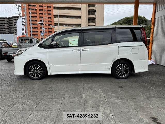 Toyota NOAH 2015-12 8744762-10